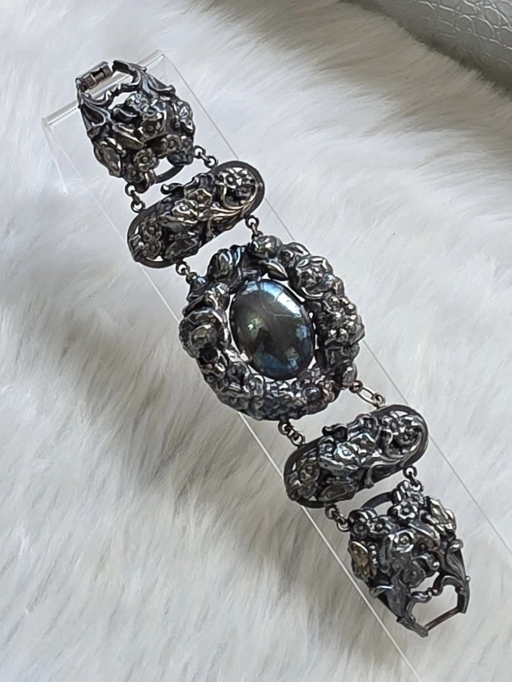 Vintage Signed Napier 1950s Repousse Silver Plate Bracelet Book Piece Floral 7.5